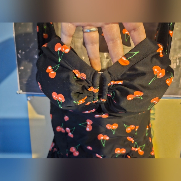 Forever 21 Plus Retro Halter Style Black and Red Cherry 1pc Swimsuit 1X - Picture 2 of 5